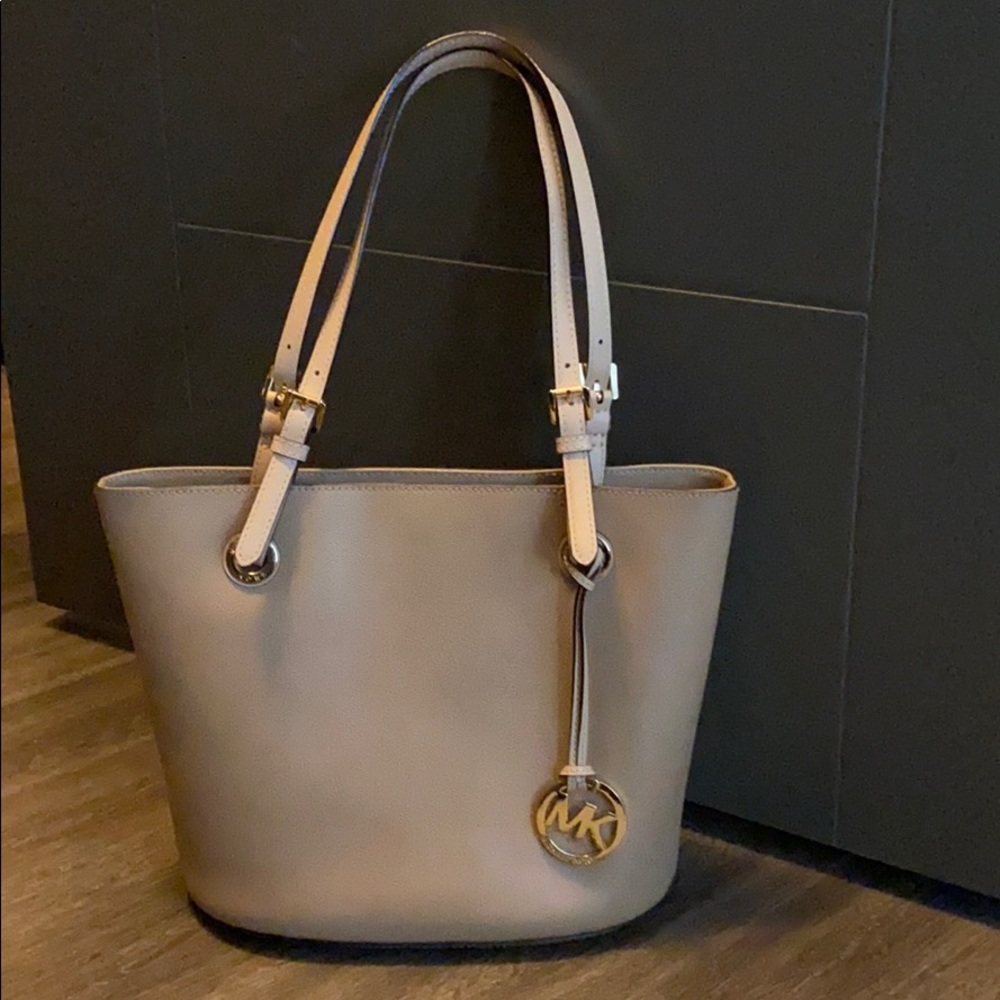 Michael Kors tote
